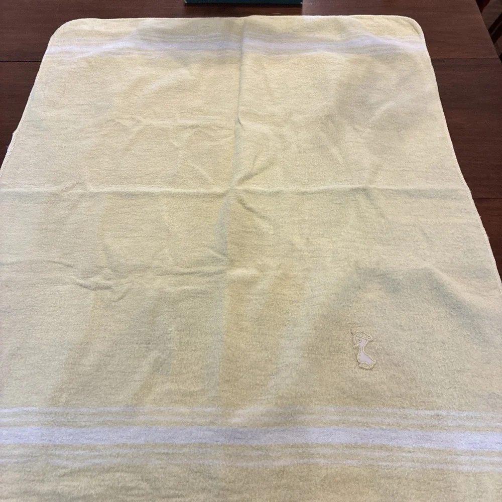 VTG Baby Yellow Flannelette Receiving Blanket Judy Sheet Co. 27.5